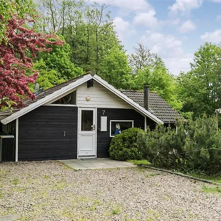 1578-aakirkeby-boesvej-7 *